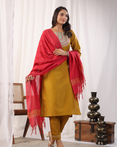 Solid Straight Round Neck Silk Kurta Pant Set With Dupatta